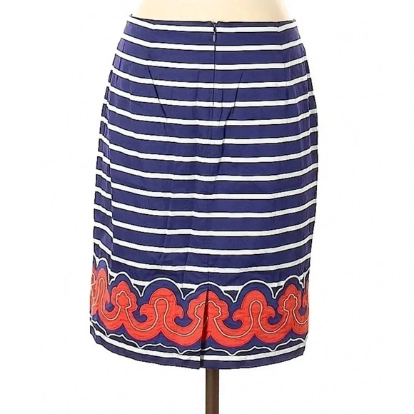 Vineyard Vines | Navy & White Striped Scalloped Embroidered Pencil Skirt Size 00 - Picture 2 of 8
